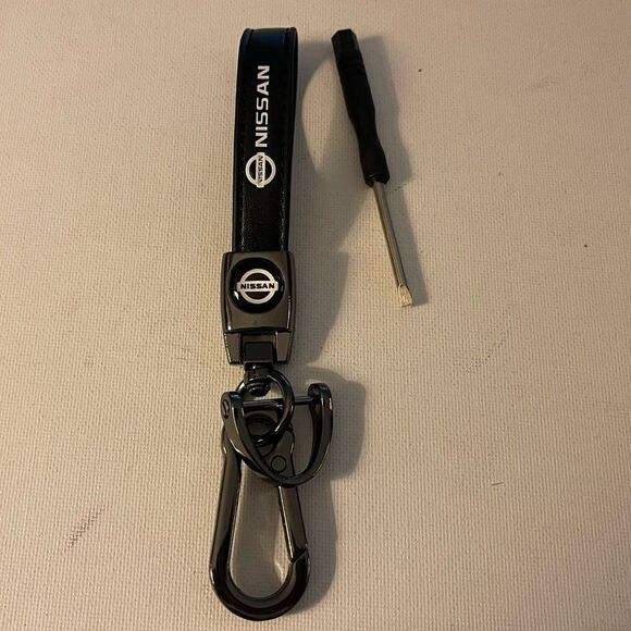 Nissan Logo Key Fob Keychain in Black Leather NWT - Picture 2 of 5